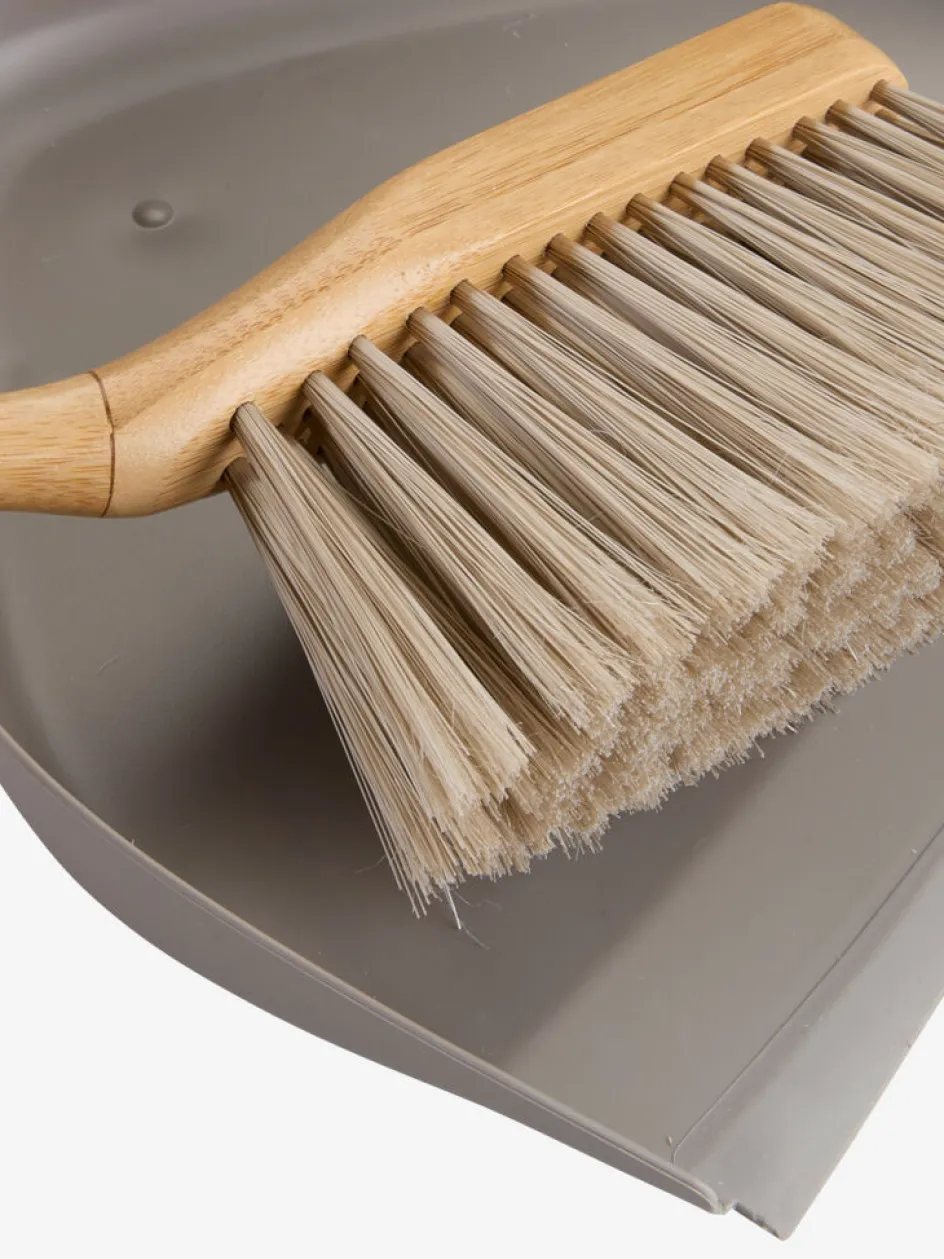 TAGEPelle et balayette TAGE gris avec poignée en bambou-JYSK