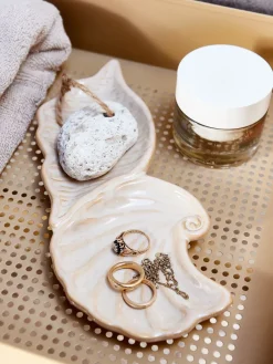 TORTUNAPlateau TORTUNA 10x25cm forme coquillage beige-JYSK Discount